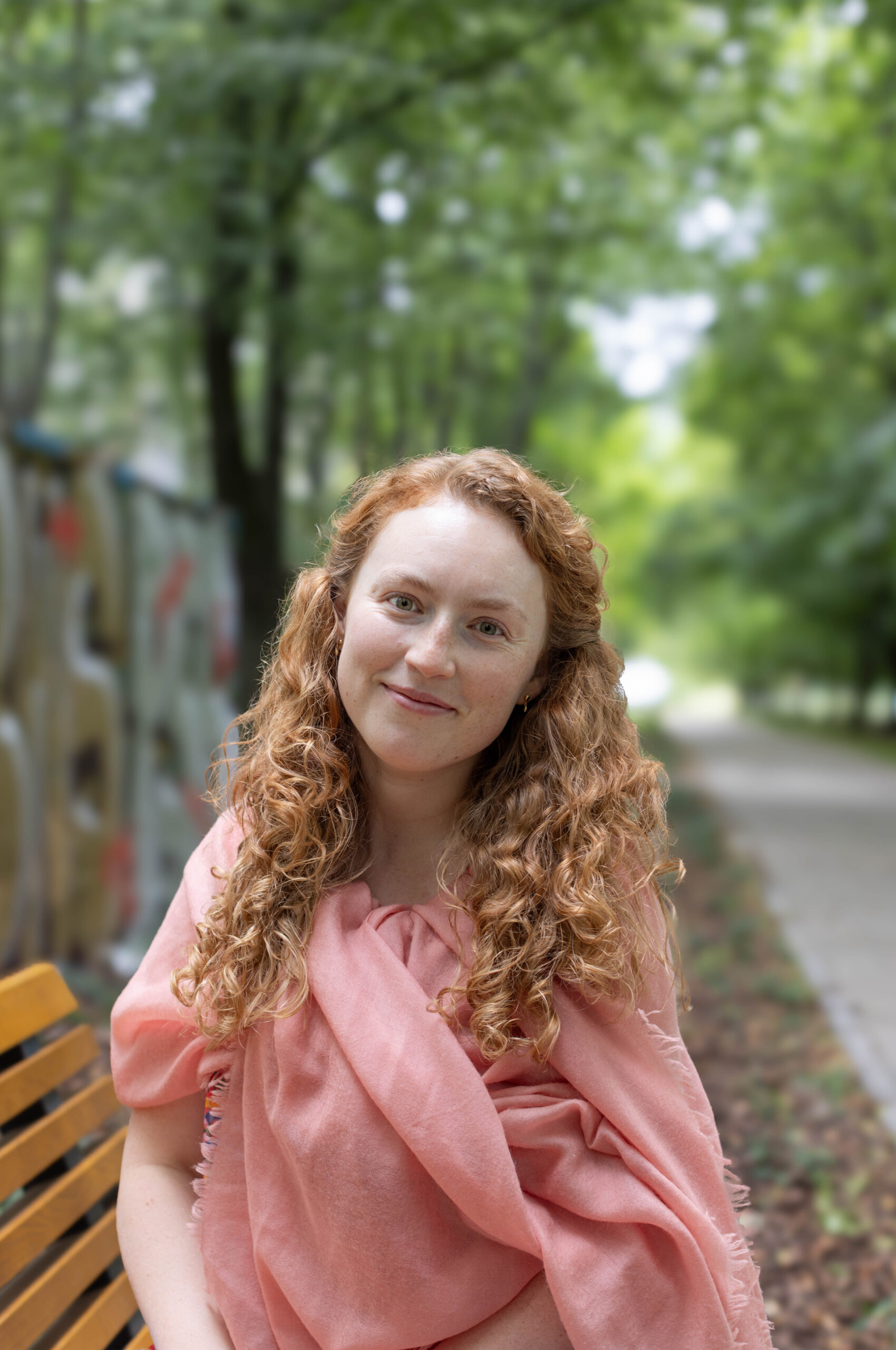 Magda-wiosna-3-zdjęcie-kolory-portret-fotografia-kobieca-Warszawa-sesja-zdjęciowa